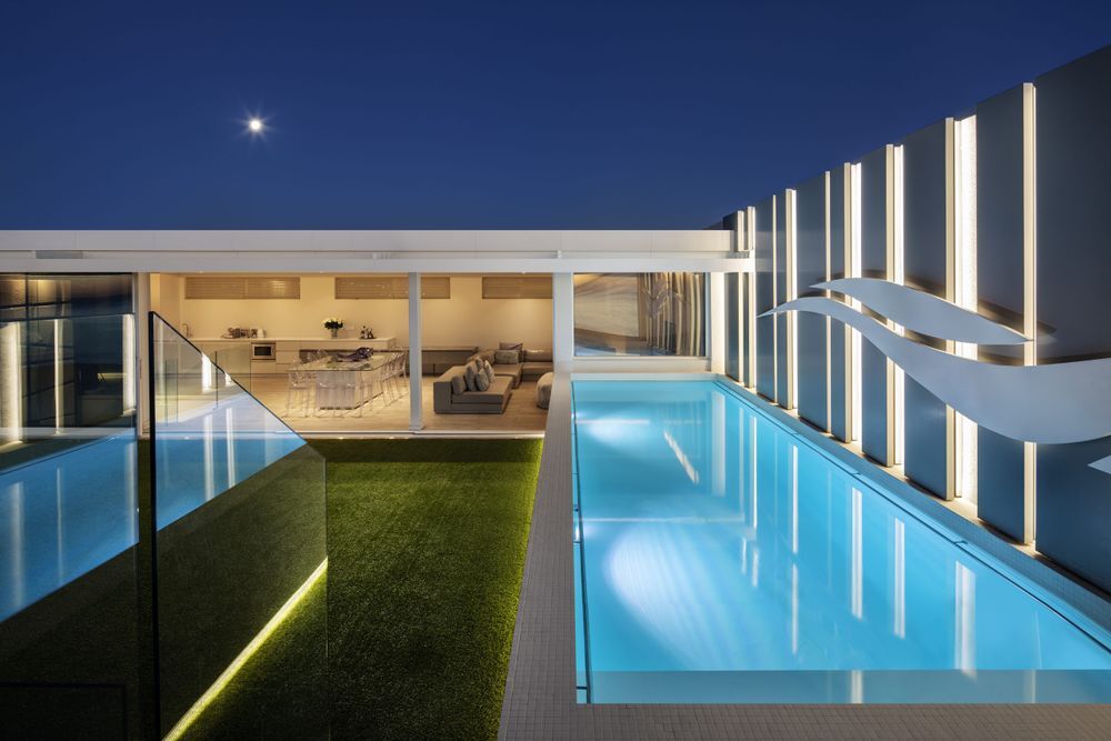 Views of the Sea Point Promenade at Endless Penthouse