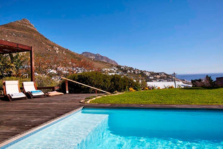 Photo 2 of Aloe Bay Llandudno accommodation in Llandudno, Cape Town with 4 bedrooms and 4.5 bathrooms