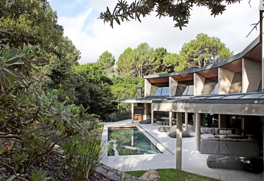 Photo 2 of Villa Verte accommodation in Hout Bay, Cape Town with 4 bedrooms and 4 bathrooms