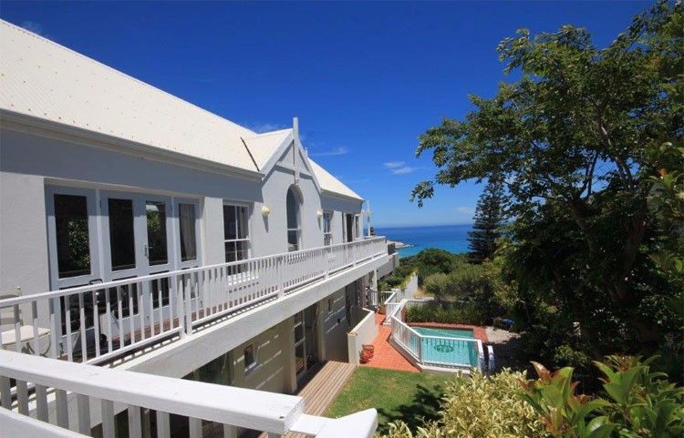Photo 2 of Berry House accommodation in Llandudno, Cape Town with 4 bedrooms and 4 bathrooms