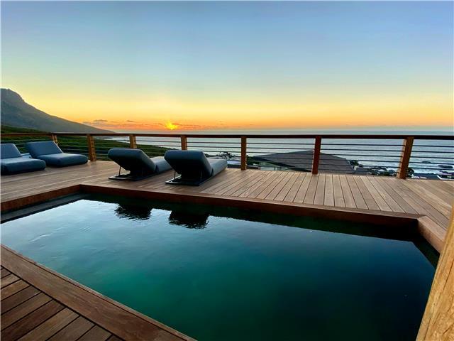 Photo 1 of La Baia accommodation in Camps Bay, Cape Town with 6 bedrooms and 6 bathrooms